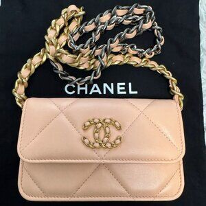 CHANEL Lambskin Quilted Chanel 19 Clutch With Chain in Light Orange